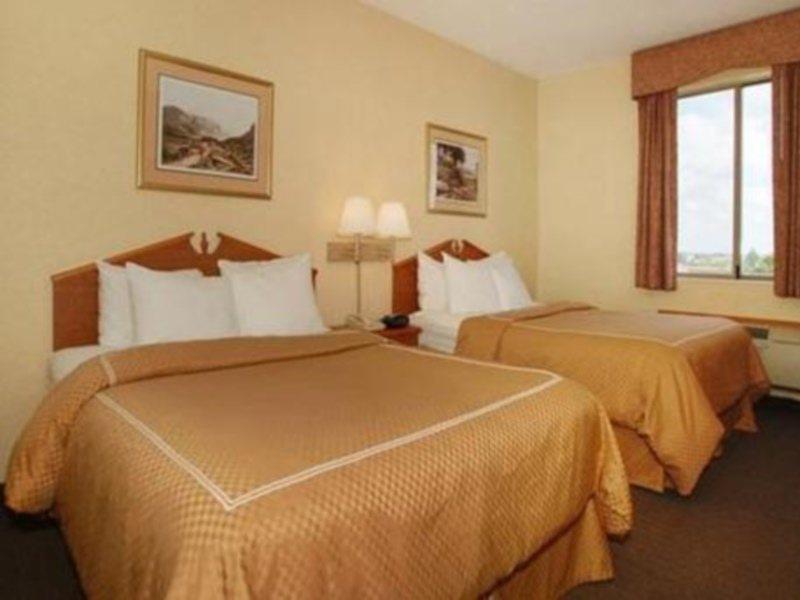 Spark By Hilton Indianapolis Northeast Fishers Rom bilde
